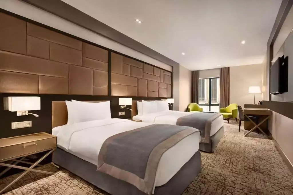 ویندهام گرند (Wyndham Grand)