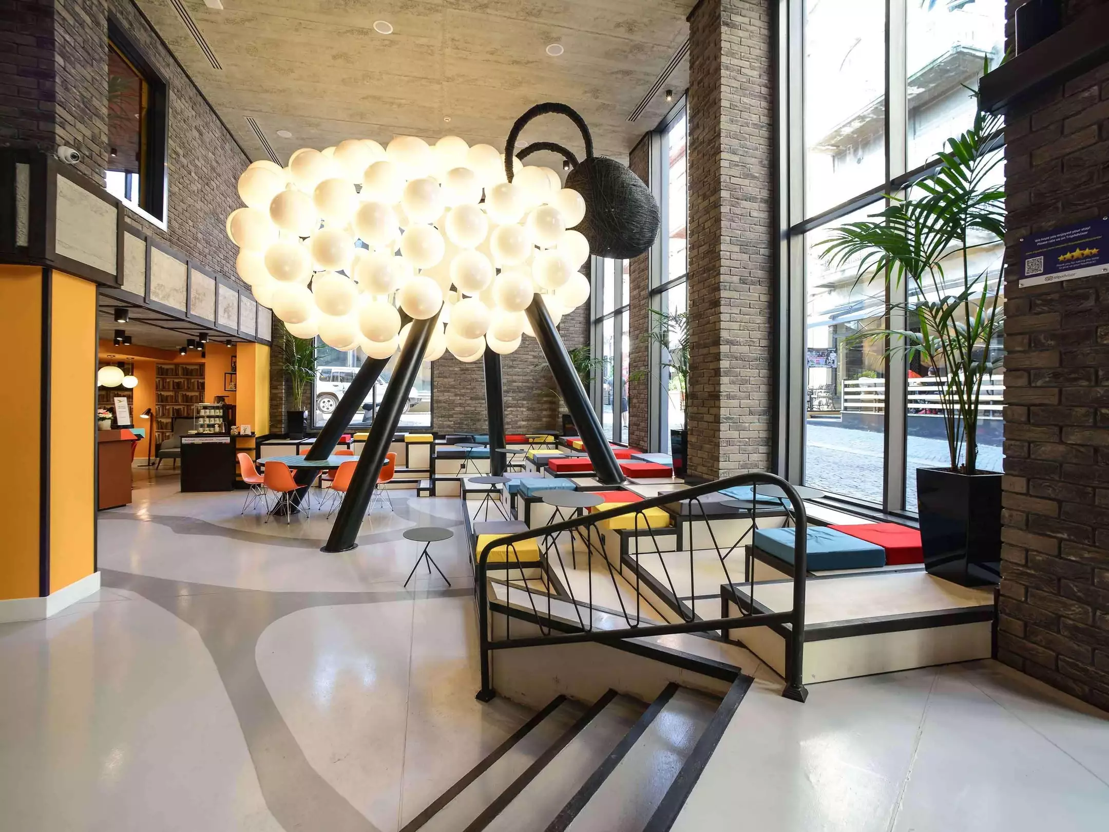 ایبیس استایلز تفلیس سنتر (Ibis Styles Tbilisi Center)