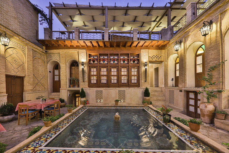 عمارت سحرخیزان