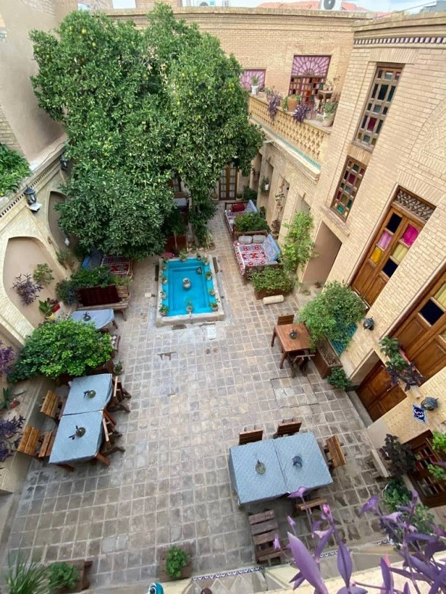 ماه منیر